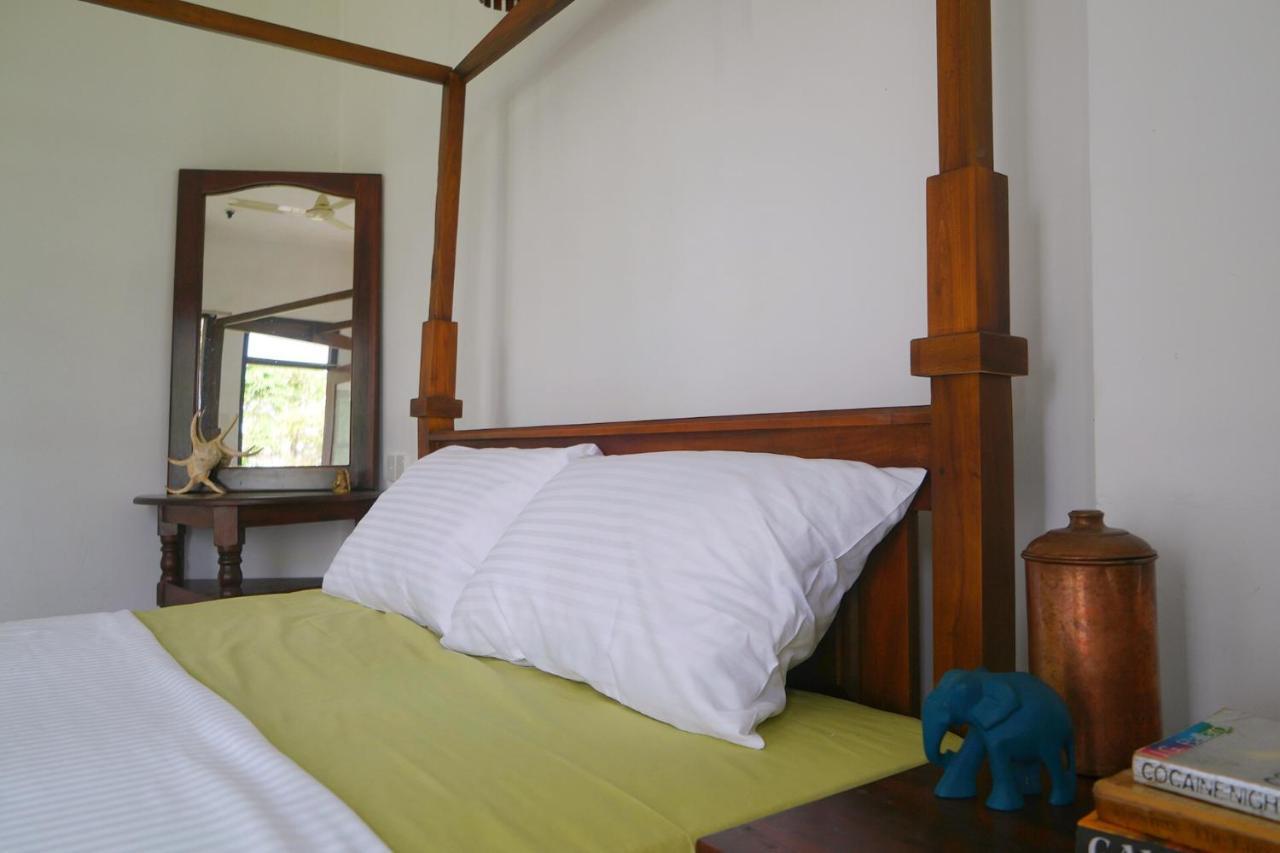 Pitaya Hotel Weligama Bagian luar foto